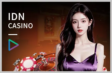 Người chia bài trực tiếp chuyên nghiệp tại bàn Baccarat của PK88 Win